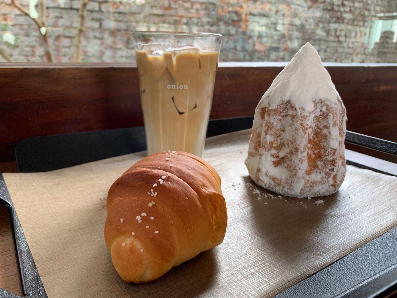 Onion Anguk | Seoul's most famous Hanok cafe!