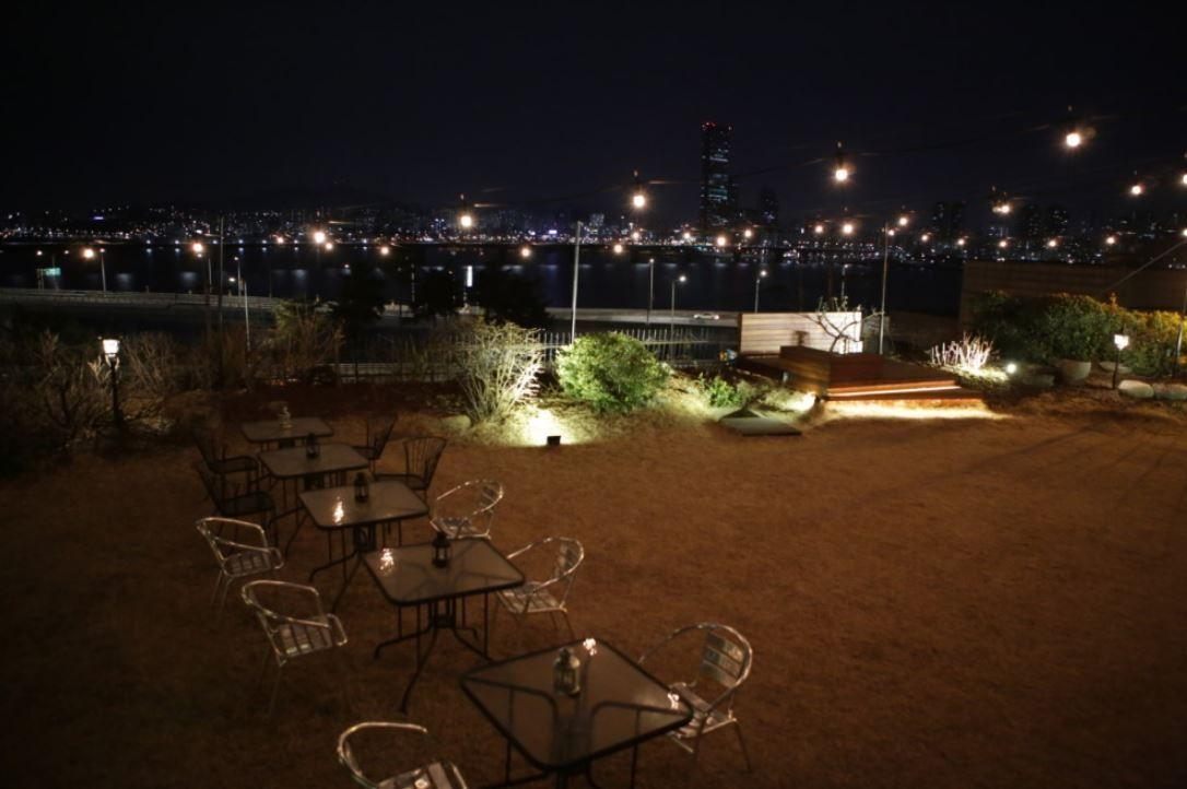 Beautiful Seoul Night View Restaurant | I.O.U