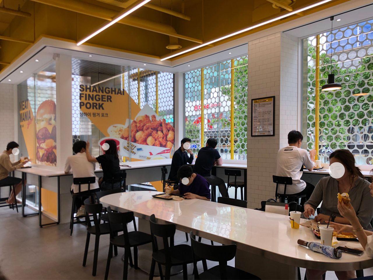 Hongdae Delicious Burgers at a Cheap Price - No Brand Burger