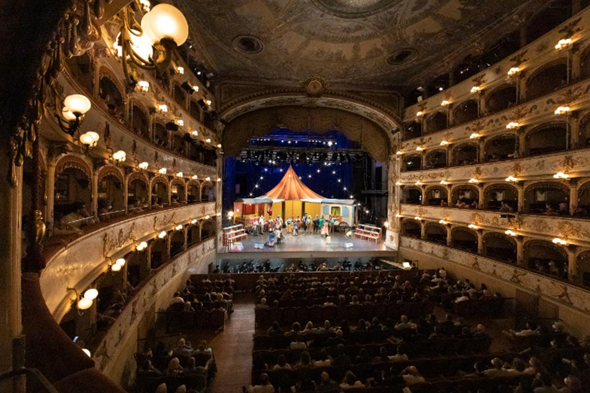 韓国地方旅行、大邱、テグ、大邱シティツアーバス、大邱日帰り旅行、オープントップバス、2階建てバス