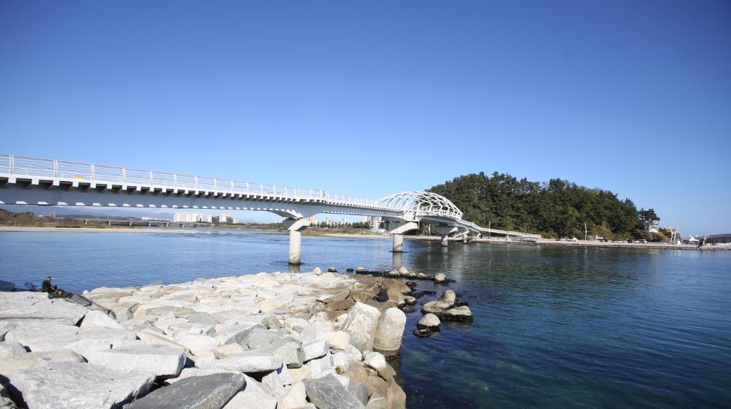 江陵浪漫一日遊！BTS MV跟韓劇拍攝地一日遊(高空滑索、自行車之旅)