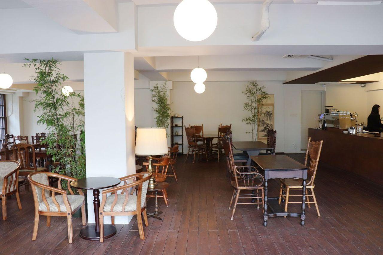 Popular Samcheongdong Cafe | Gabaedo