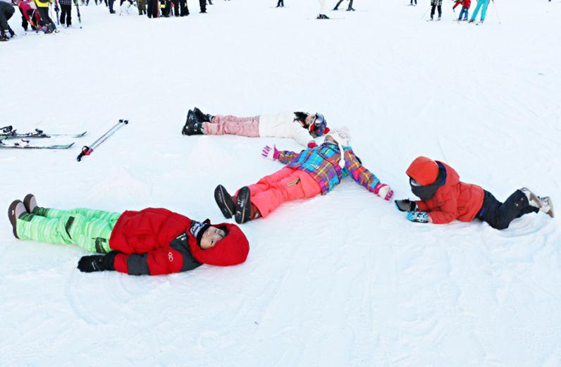 Snowy Land Day Tour | Reserve now and get special presents for early birds!