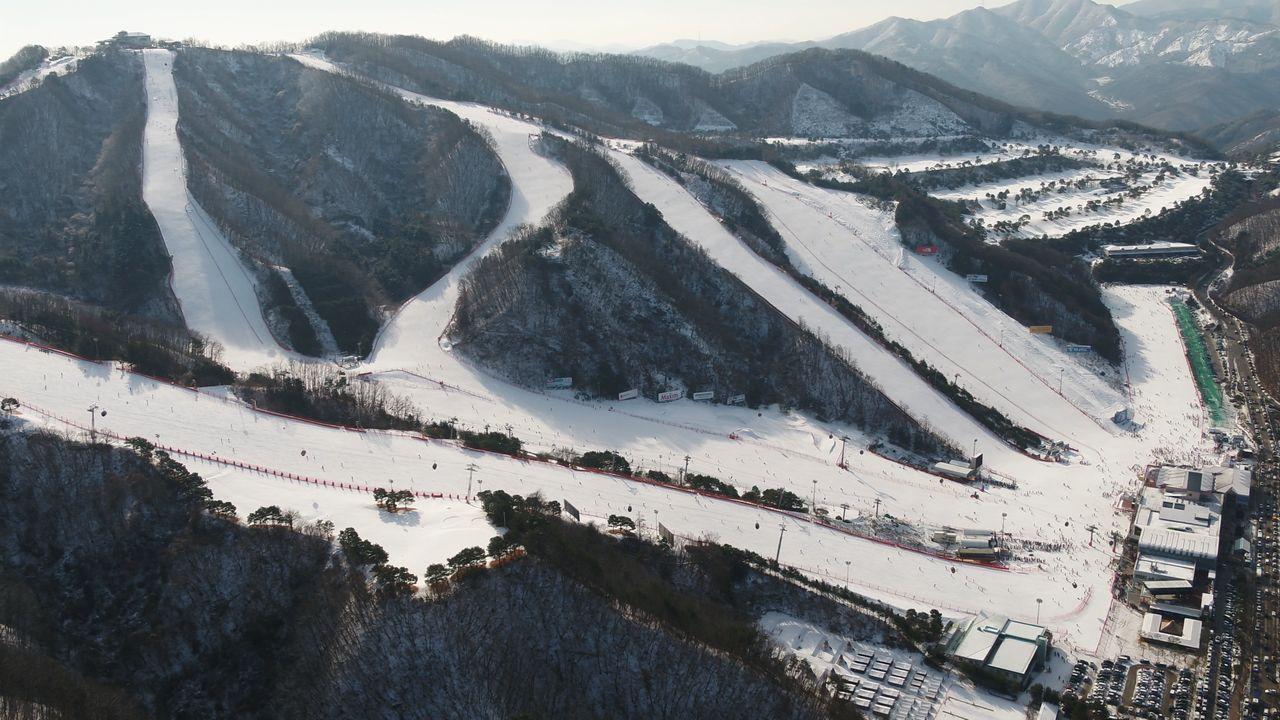 Snowy Land Day Tour | Reserve now and get special presents for early birds!