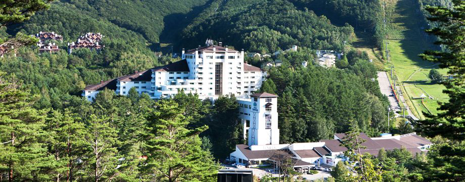 Festival de Pesca de Truchas de Pyeongchang + Tour de Esquí | ¡Disfruta de la pesca en hielo, estancia nocturna y tour en teleférico en un solo tour!