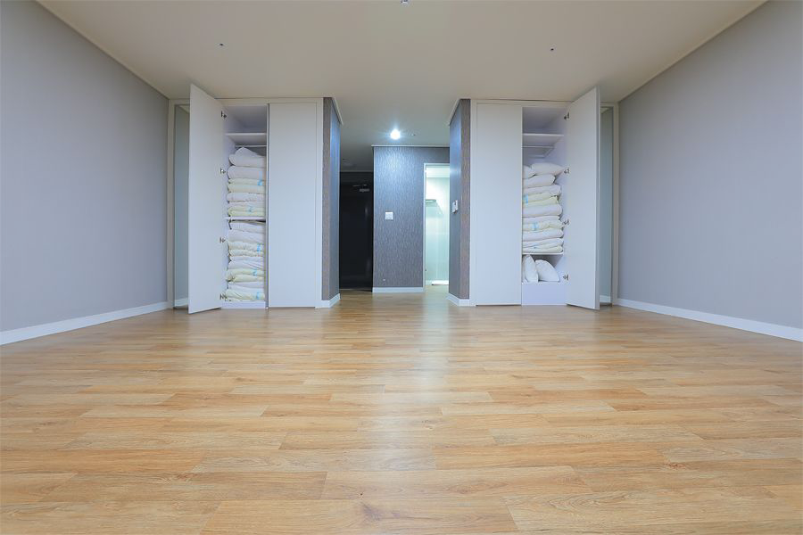 Pyeongchang Trout Fishing Festival+Ski Tour | Enjoy ice fishing, overnight stay, and cable car tour in just one tour!