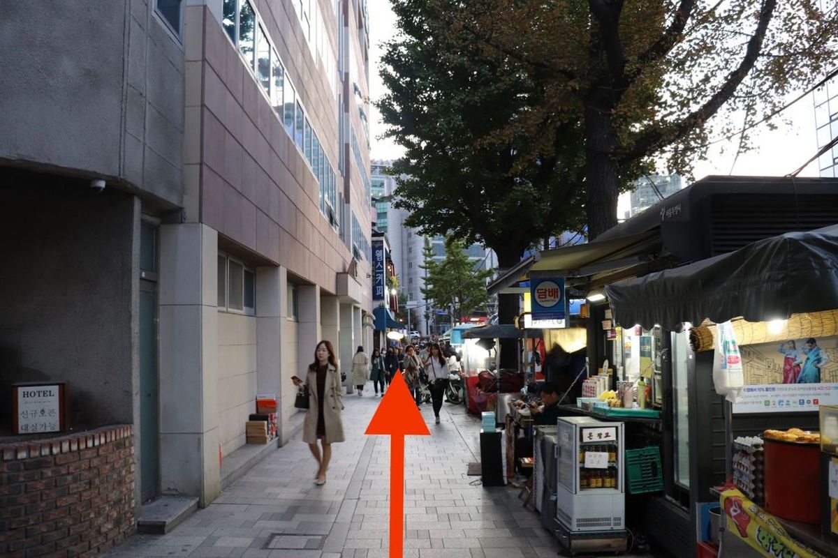 Nadeulee | The cheapest place to buy souvenirs in Insadong!