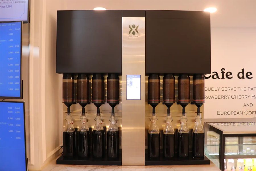 카페 드 파리로 가는 길을 보여주는 지도 이미지로, 명동역 6번 출구에서의 길을 안내합니다.