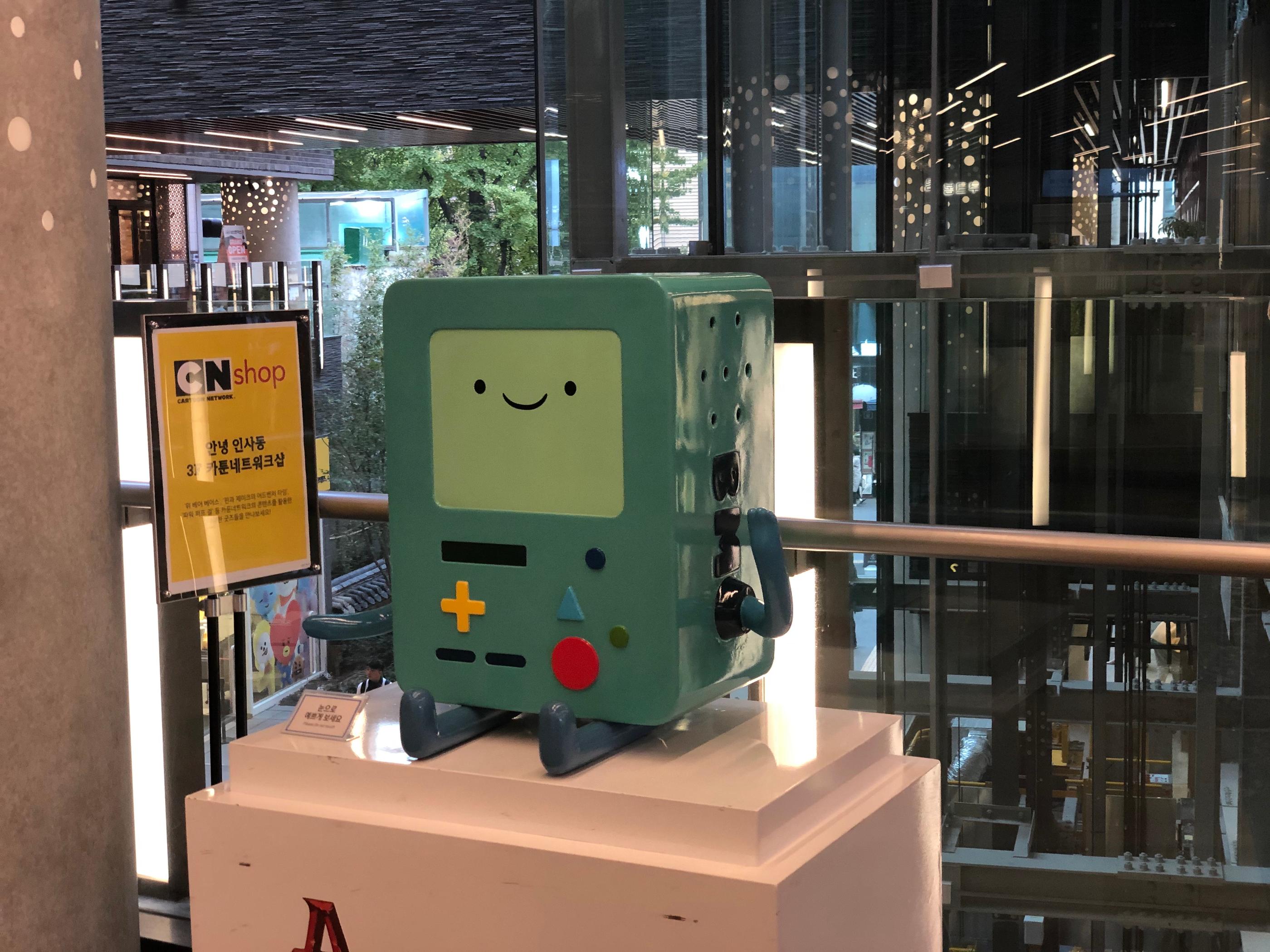 The new "Anyoung Insadong" shopping mall, home to LINE, BT21, Sigonggan AND Minions!