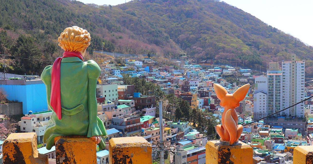 감천문화마을의 작은 왕자와 여우 동상, 부산의 대표적인 관광지