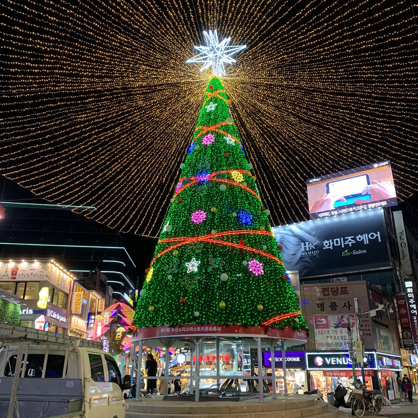 2025年最靚嘅4個釜山聖誕慶典！海雲台、南浦洞慶典，The Bay 101 都有新打卡位