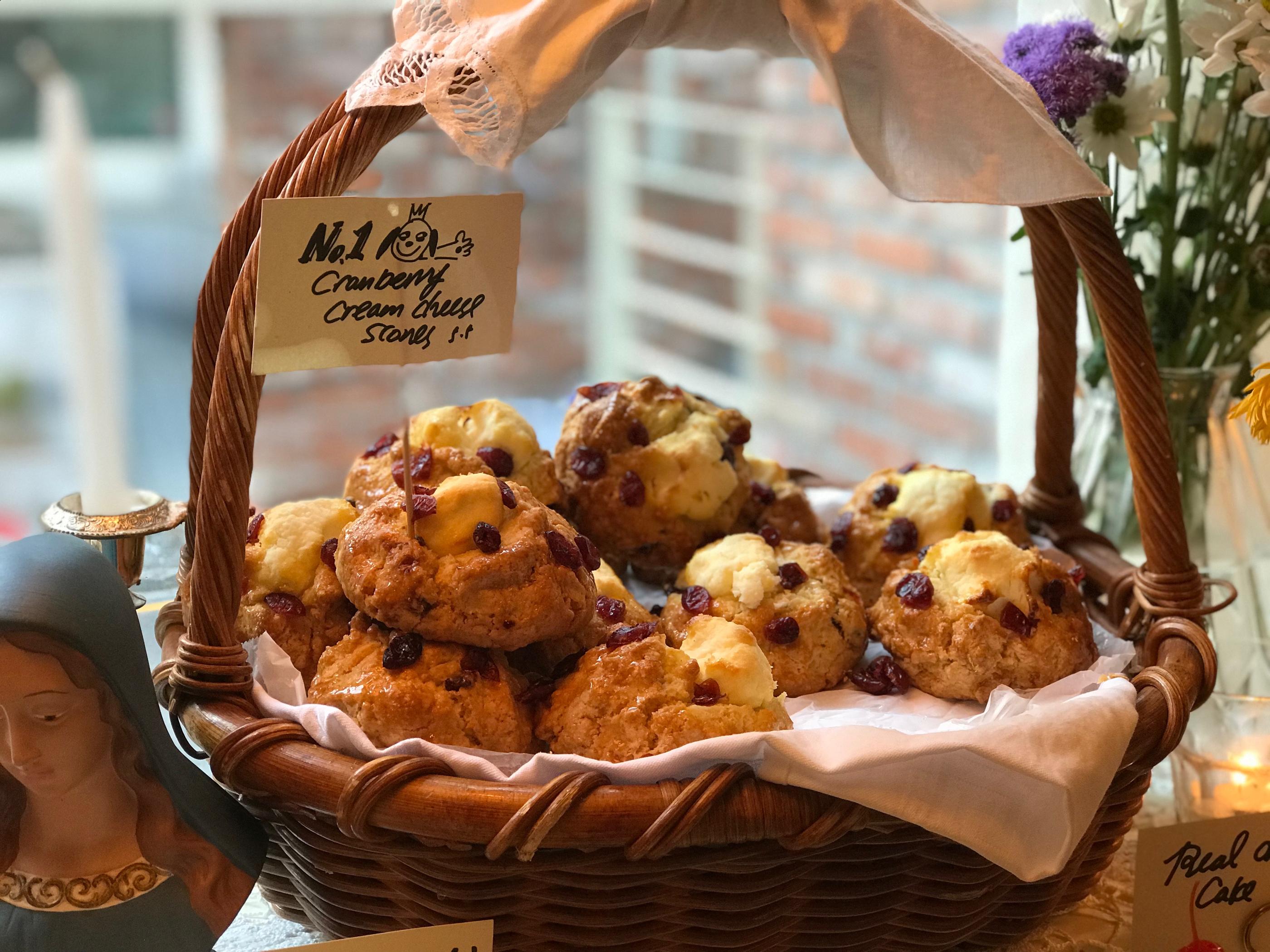 韓国　観光　旅行　韓国旅行　韓国観光　ソウル　ソウル旅行　ホンデ　弘大　ヨンナムドン　延南洞　ヨンナム洞　カフェ　オシャレなカフェ　韓国カフェ　ヨンナムドンカフェ　ホンデカフェ　ケーキ　デザート　スイーツ　甘いもの　美味しい　可愛い　インスタ映え　