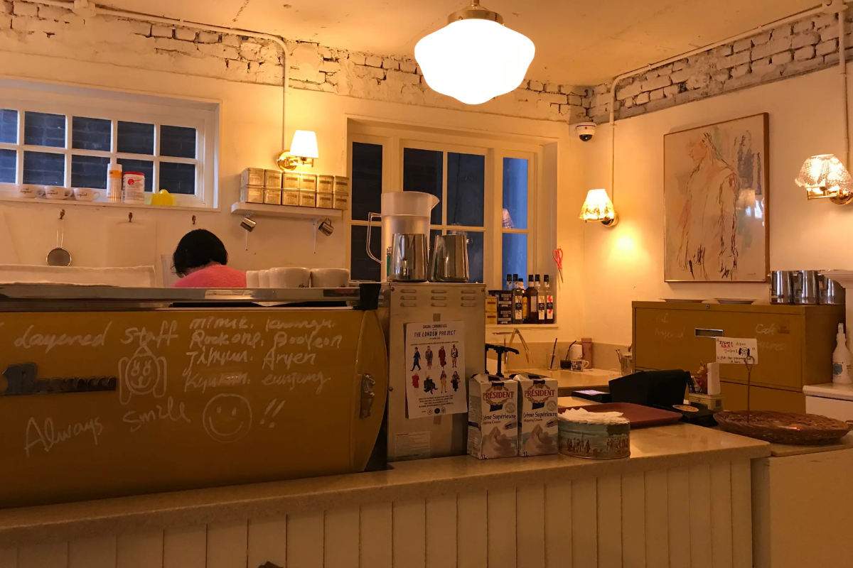 弘大Cafe 弘大咖啡廳 弘大必去 Cafe Layered