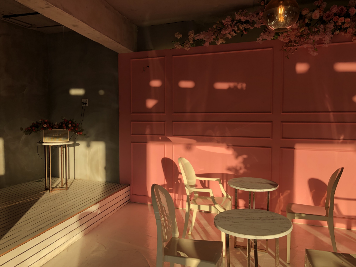 Gamcheondong Cafe | Watch the most beautiful sunset in Busan from 「Coffee It House」!