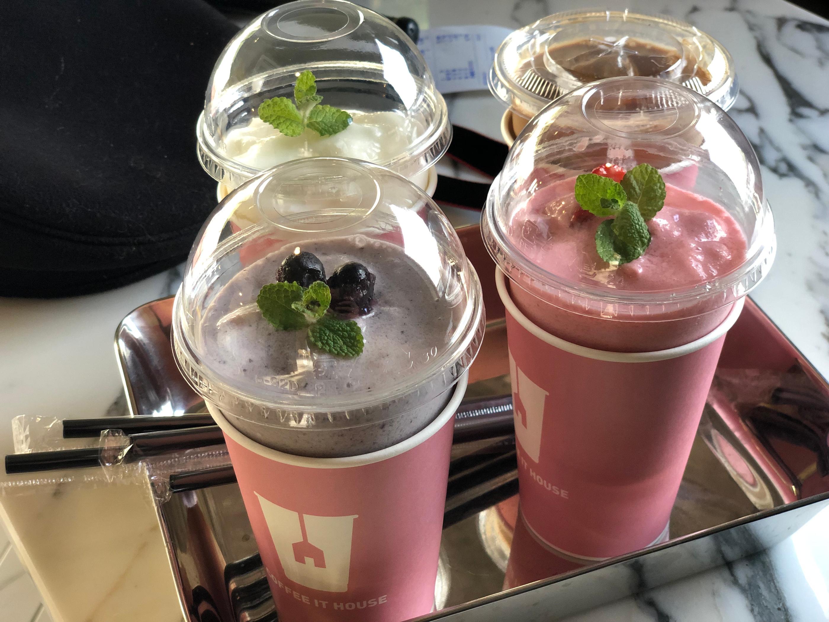 Gamcheondong Cafe | Watch the most beautiful sunset in Busan from 「Coffee It House」!