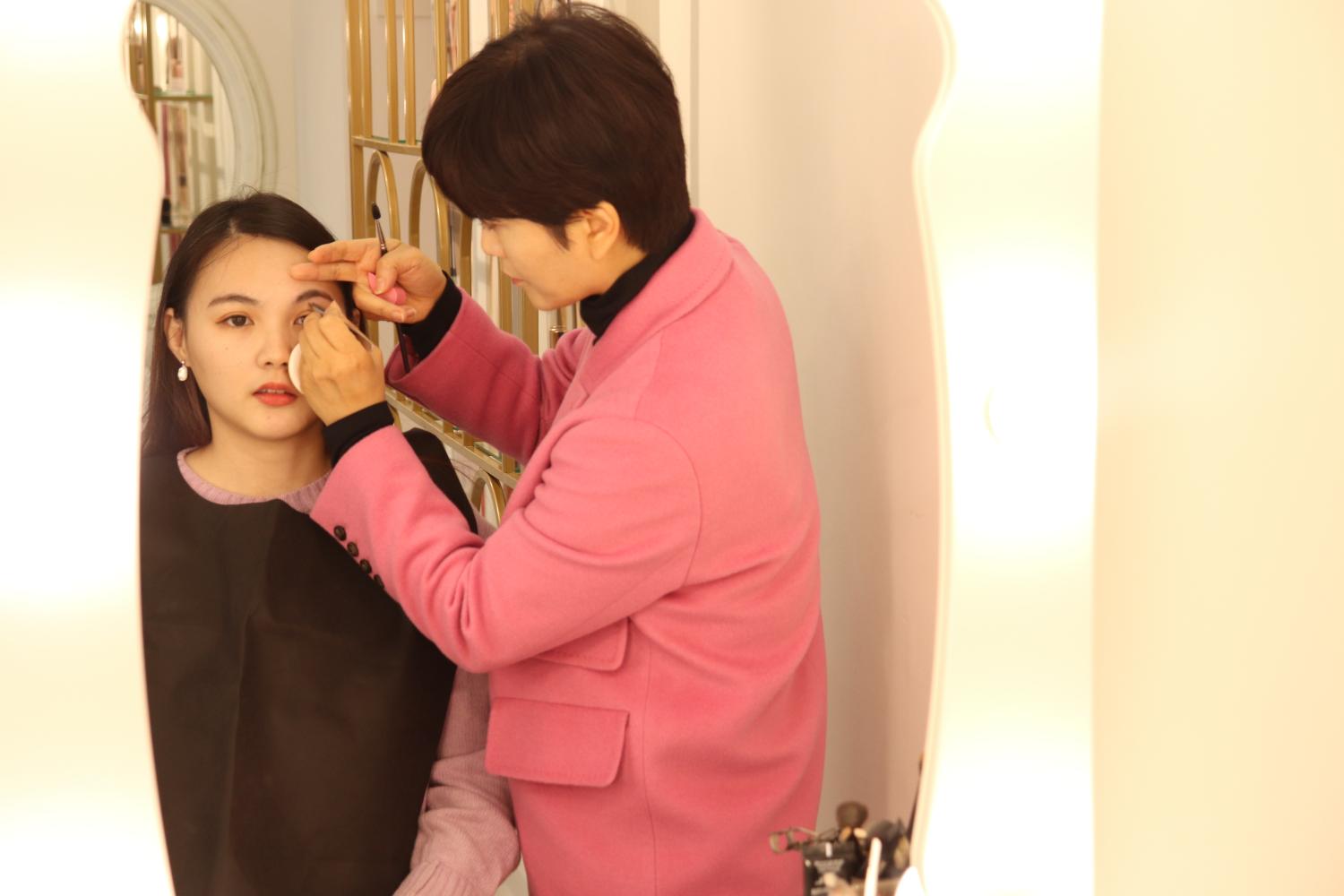 L Creer Makeup Session