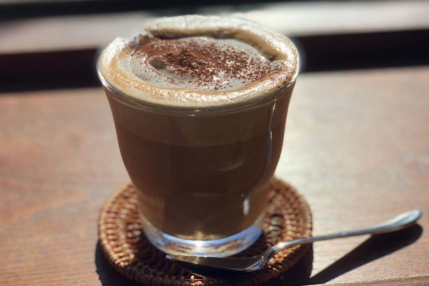 以製作巧心製作的小龐氏三文治，將多種色彩和風味融合在每一口中。