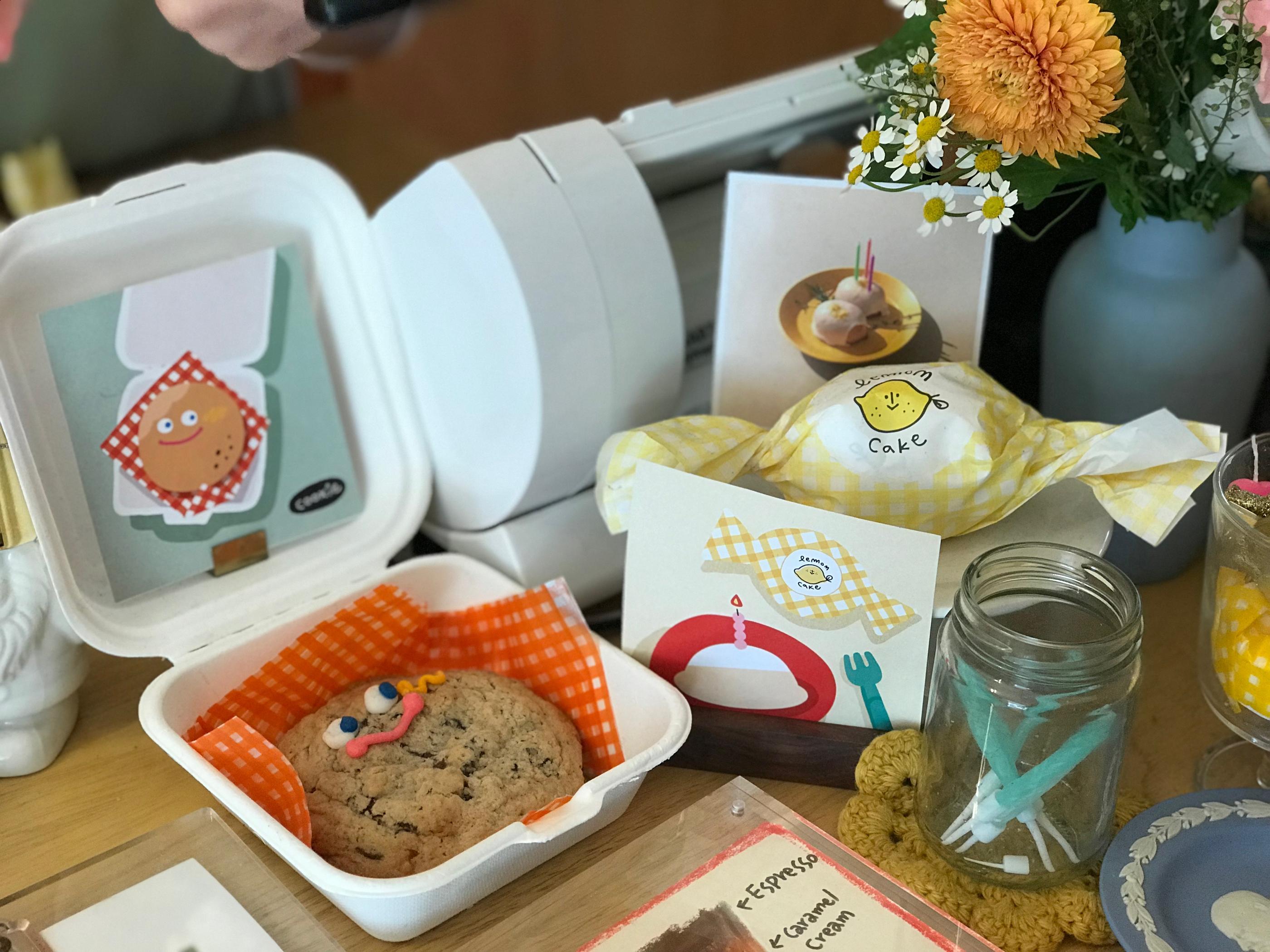 Cafe Skön, an ultra famous cafe in Hongdae that is well-known for its cute drinks and desserts