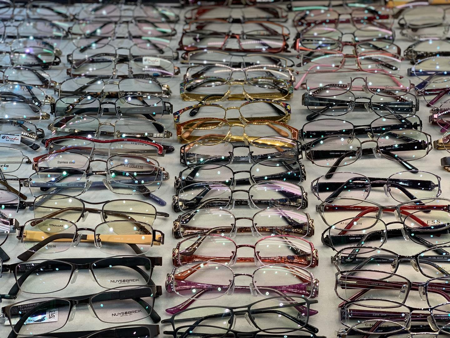 korea, seoul, myeongdong, shopping, contacts, contact lenses, glasses, sunglasses, eye test, optometry, discount, shipping, optical