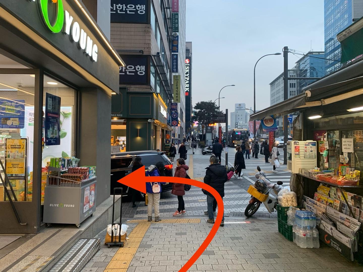 去韓國必食安東燉雞，辣得嚟夠惹味！保證大家會食上癮！ทานแล้วจะตกหลุมรัก！พาชิมร้าน「อันดงจิมดัก」ร้านที่เต็มไปด้วยอาหารรสเผ็ดจัดจ้าน ถูกใจนักท่องเที่ยว！