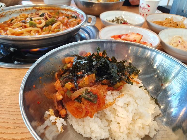 有章魚、小腸、蝦子的釜山當地美食：百歲章魚 海雲台