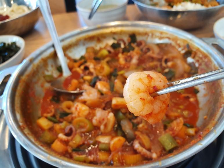 有章魚、小腸、蝦子的釜山當地美食：百歲章魚 海雲台