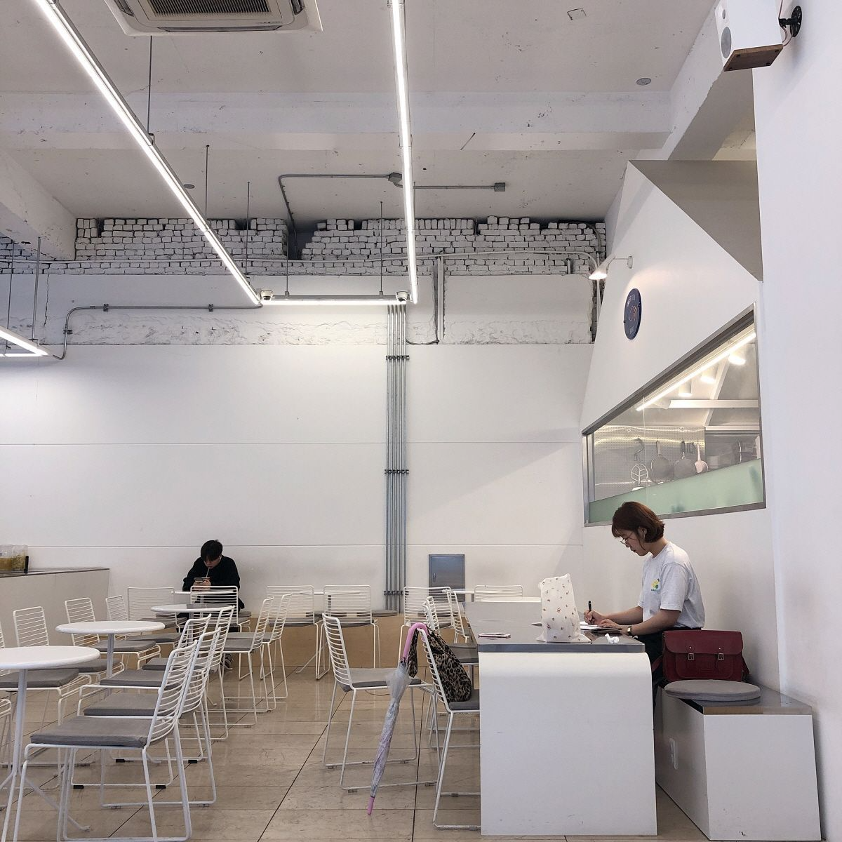 韓国カフェ、小さなハワイ、ソウルカフェ、明洞カフェ、ミョンドンカフェ、広いカフェ、ベーカリーカフェ、韓国ベーカリーカフェ、韓国パン屋、オシャレなパン屋、ルフトコーヒー