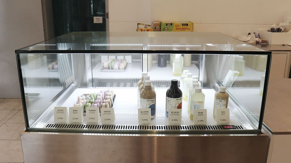 韓国カフェ、小さなハワイ、ソウルカフェ、明洞カフェ、ミョンドンカフェ、広いカフェ、ベーカリーカフェ、韓国ベーカリーカフェ、韓国パン屋、オシャレなパン屋、ルフトコーヒー