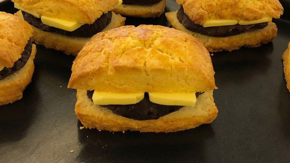 韓国カフェ、小さなハワイ、ソウルカフェ、明洞カフェ、ミョンドンカフェ、広いカフェ、ベーカリーカフェ、韓国ベーカリーカフェ、韓国パン屋、オシャレなパン屋、ルフトコーヒー