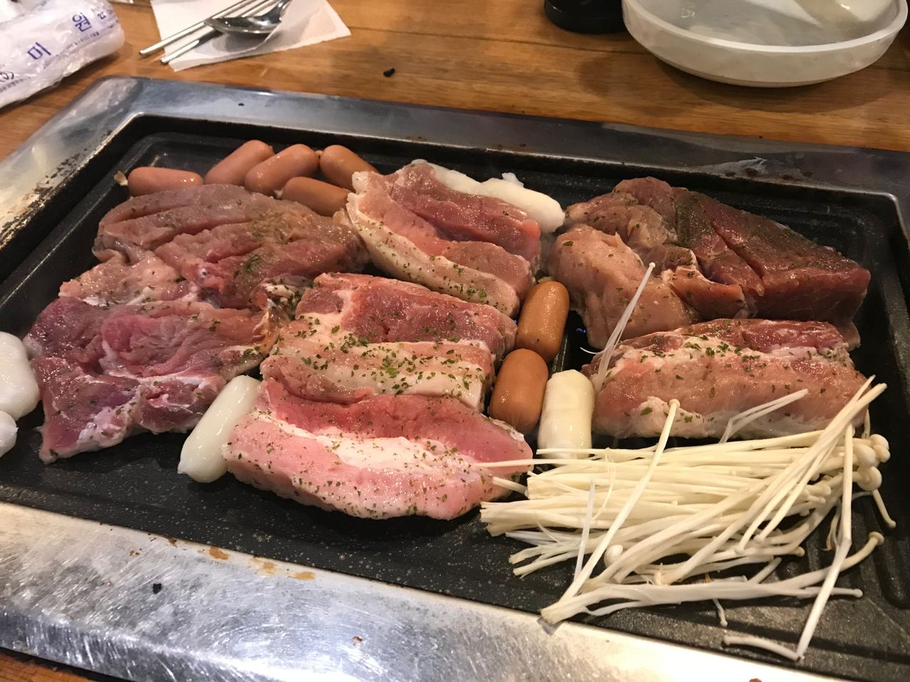 korea, seoul, food, high calorie, fat food, chicken, fried chicken, korean food, tteokbokki, spicy rice cake, gopchang, beef intestines, snacks, honey butter, almonds, cake, cookies, biscuits, cheese, jokbal, soju, pig