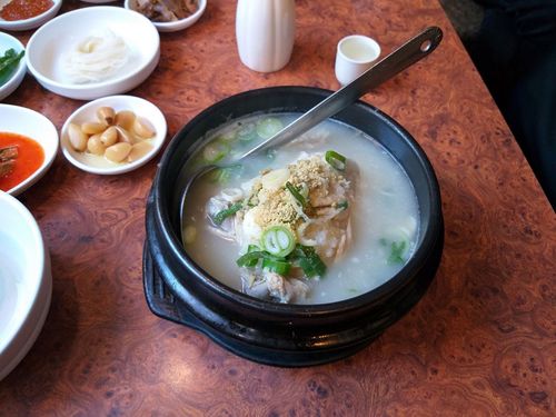Nampodong Wonjo Seoul Samgyetang | Eat tasty AND healthy with Samgyetang of 60 years tradition!
