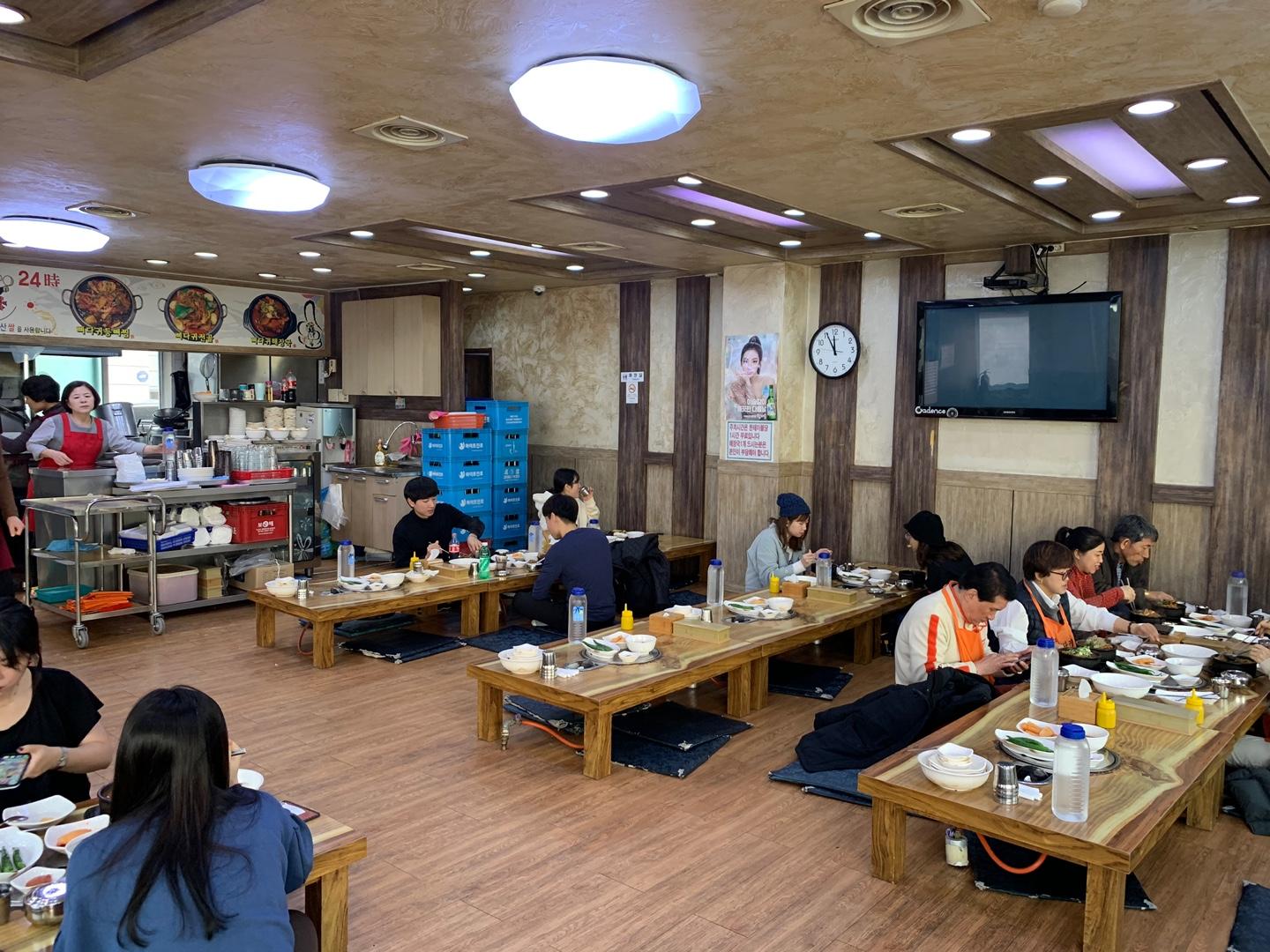 韓国 ソウル ホンデ 弘大 韓国旅行 旅行 韓国観光 観光 ソウル旅行 美味しい店 美味しいお店 韓国料理 カムジャタン ホンデ観光 24時間営業 人気 ホンデ美味しいお店