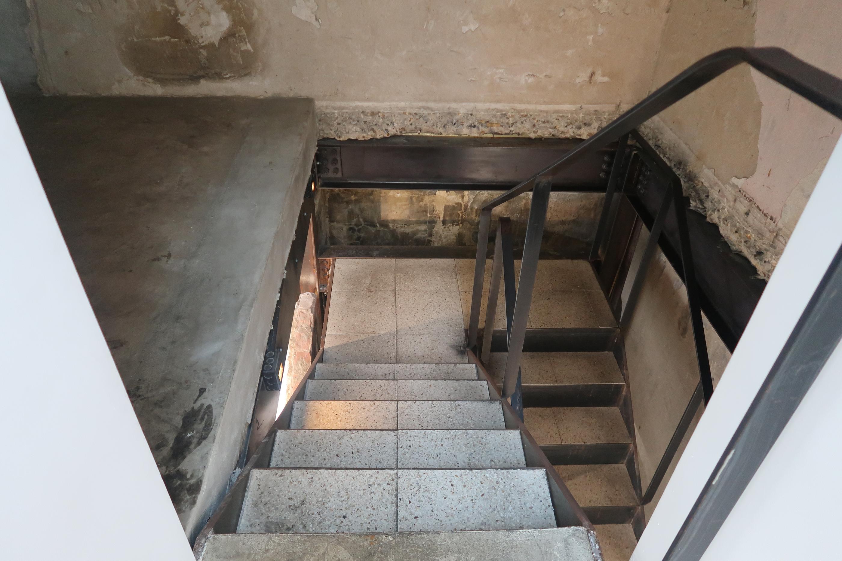 Gentle Monster. Flagship store. sunglass. optical glass. bathhouse remodeling. artistic remodeling. art.