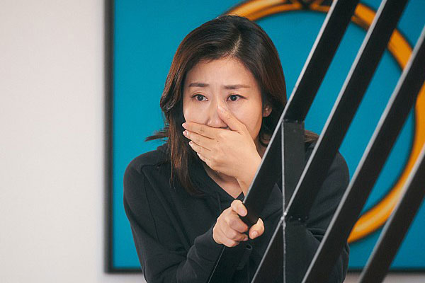 《正直的候選人》電影中突變的國會議員情景,一部充滿希望和笑料的電影。