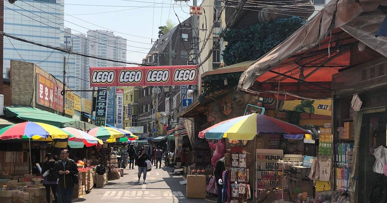 东大门玩具市场，首尔的热门购物目的地之一