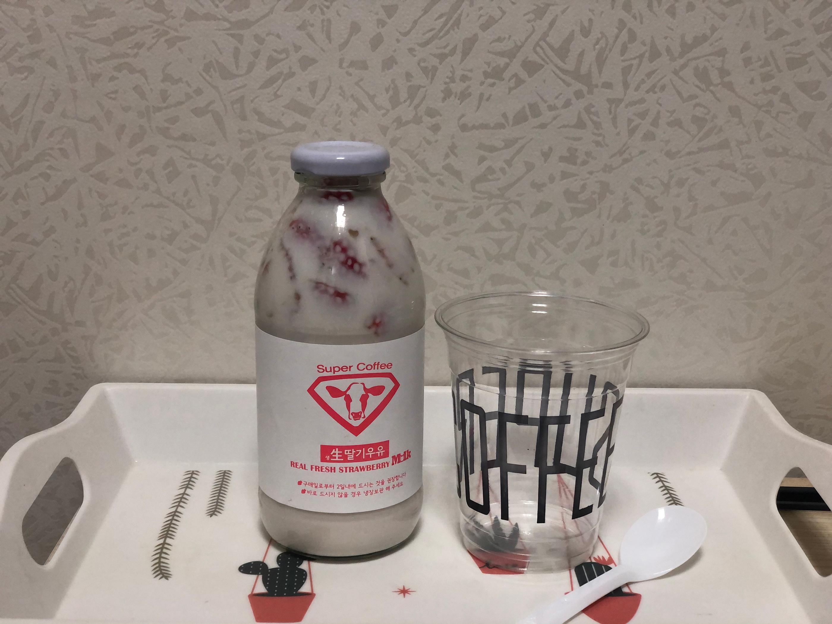 Strawberry Milk at Super Coffee | Hongdae Want to try one of the best strawberry milk in Korea? Come to Super Coffee!