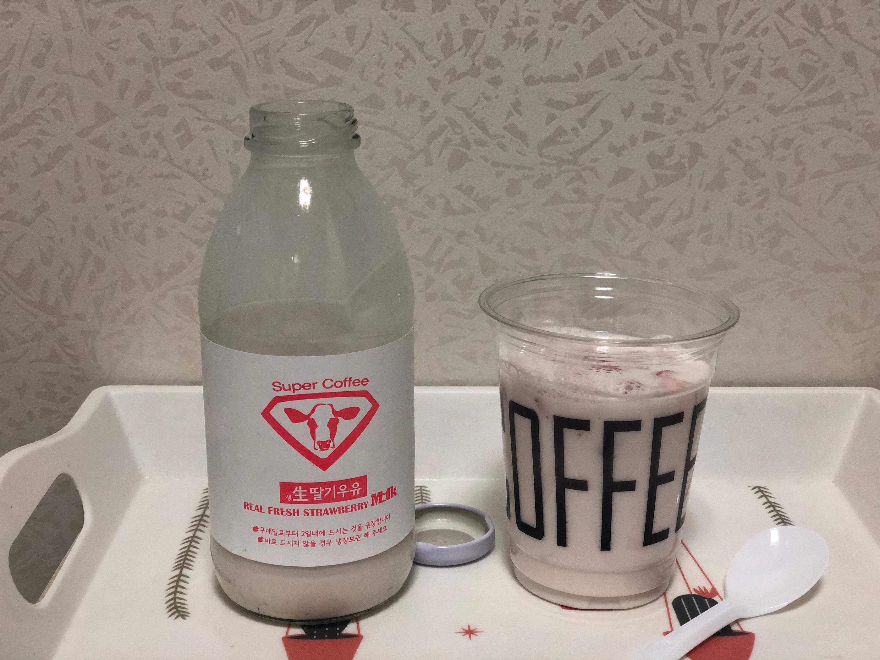 Strawberry Milk at Super Coffee | Hongdae Want to try one of the best strawberry milk in Korea? Come to Super Coffee!