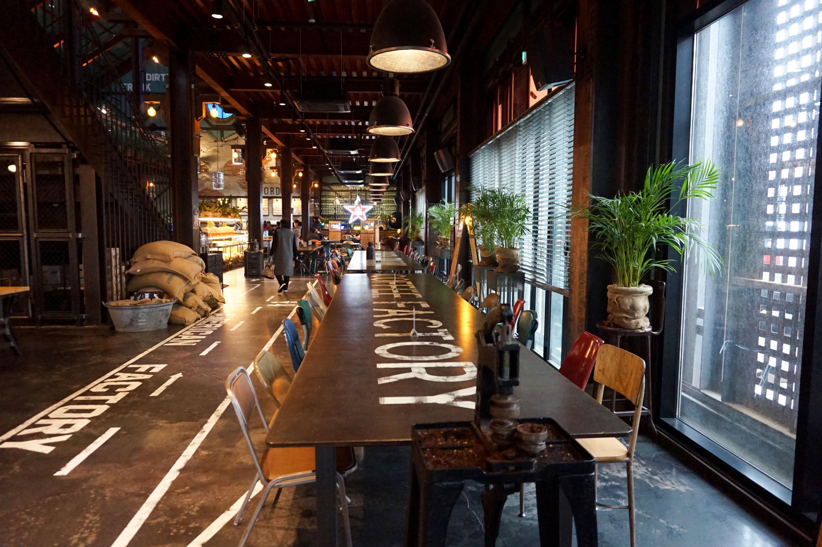 Cafe + Bakery + Restaurant + Bar | Instagram Superstar of Paju, seoul, paju, travel, pasta, burger, pastries, pastry, cakes, wine, beer, heineken, cafe tour, korea, seoul, paju