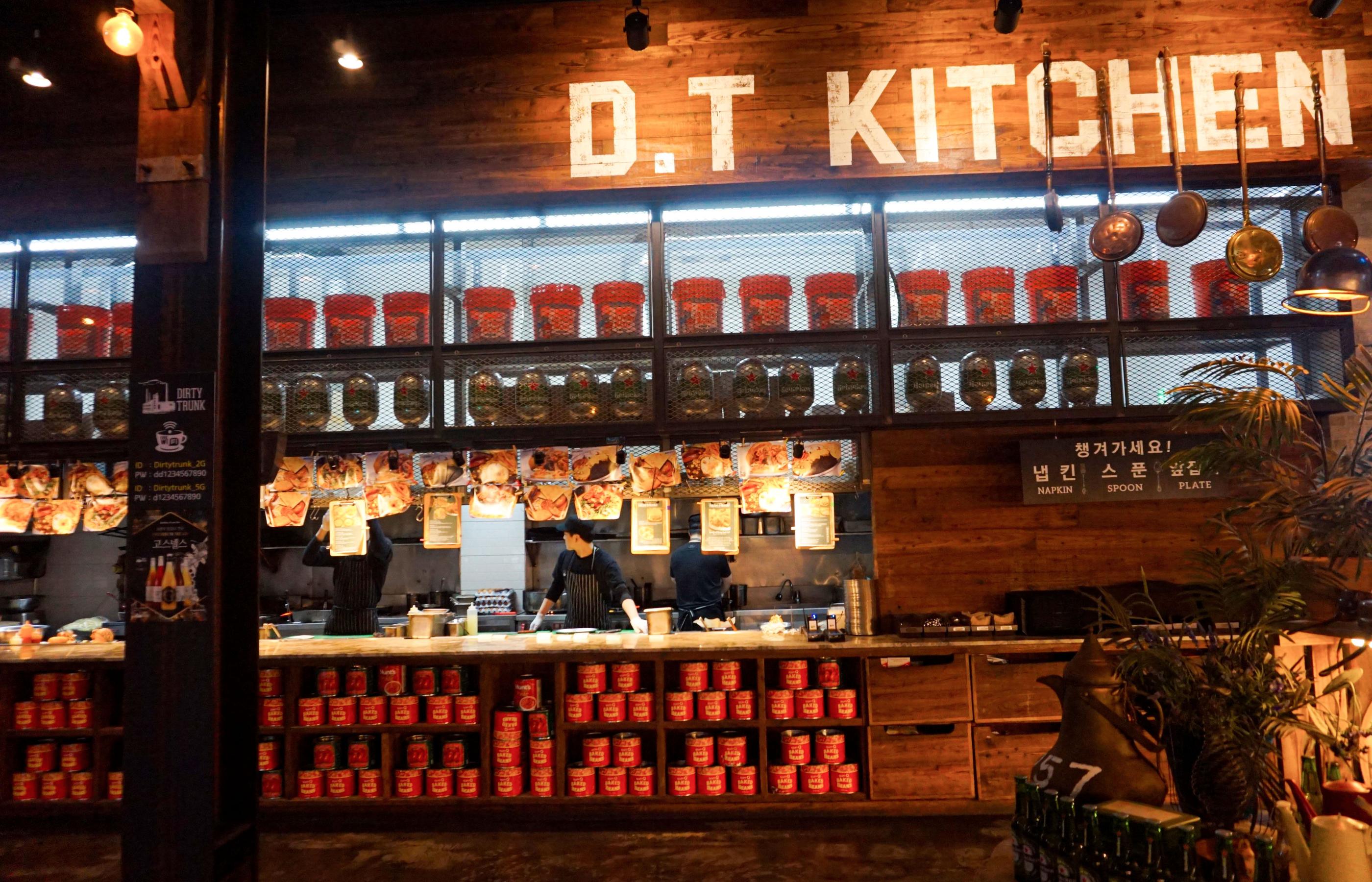 Cafe + Bakery + Restaurant + Bar | Instagram Superstar of Paju, seoul, paju, travel, pasta, burger, pastries, pastry, cakes, wine, beer, heineken, cafe tour, korea, seoul, paju