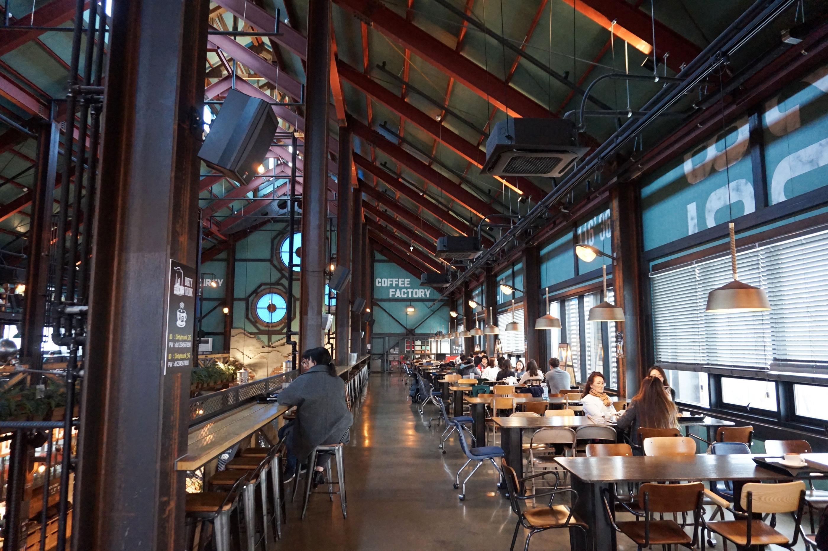 Cafe + Bakery + Restaurant + Bar | Instagram Superstar of Paju, seoul, paju, travel, pasta, burger, pastries, pastry, cakes, wine, beer, heineken, cafe tour, korea, seoul, paju