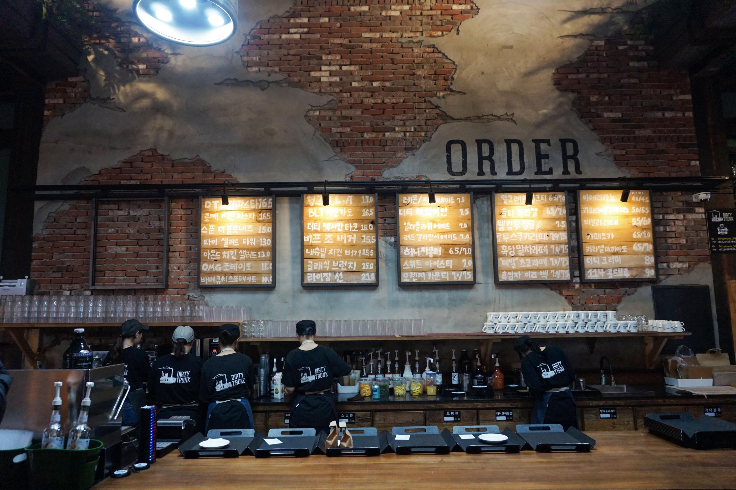 Cafe + Bakery + Restaurant + Bar | Instagram Superstar of Paju, seoul, paju, travel, pasta, burger, pastries, pastry, cakes, wine, beer, heineken, cafe tour, korea, seoul, paju