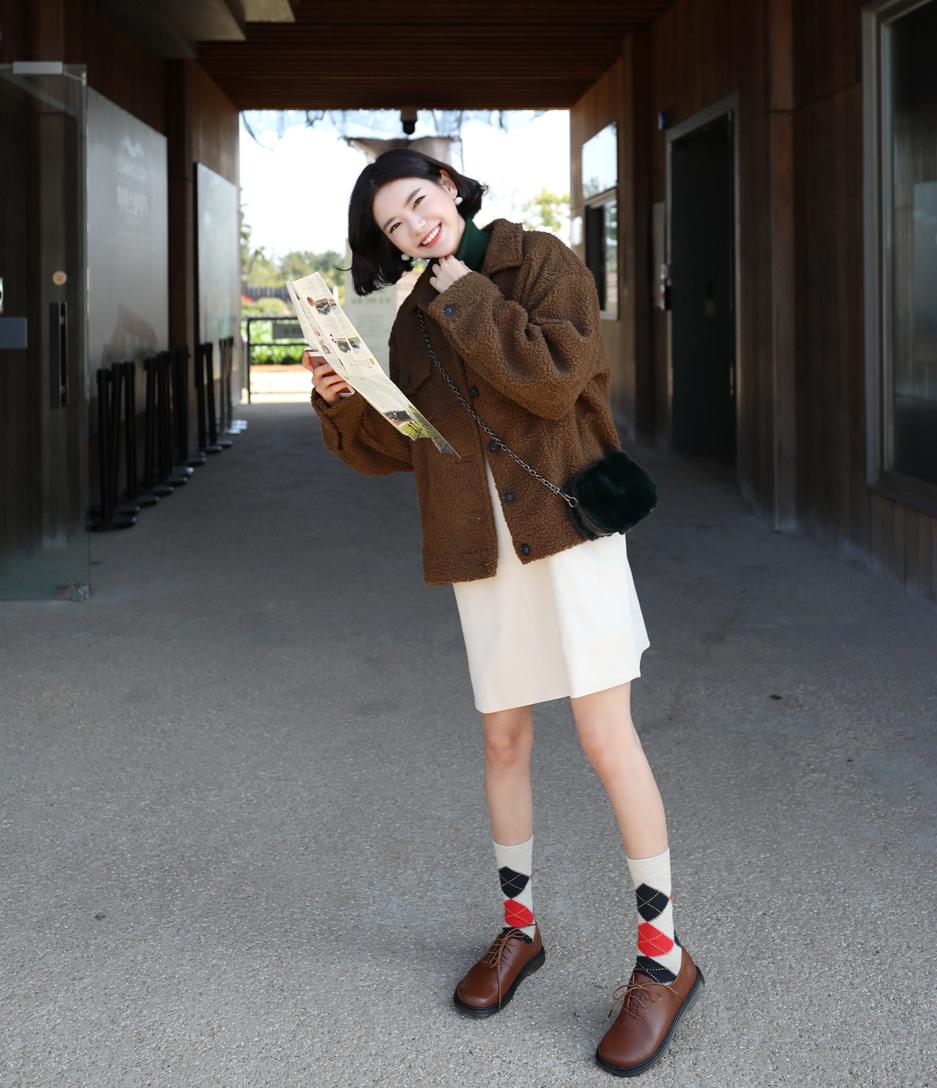 เที่ยวเกาหลีหน้าหนาว ไอเทมไหนต้องมี? อัพเดทเทรนด์การแต่งตัวและแฟชั่นไอเทมห้ามพลาดสำหรับหน้าหนาว 2025