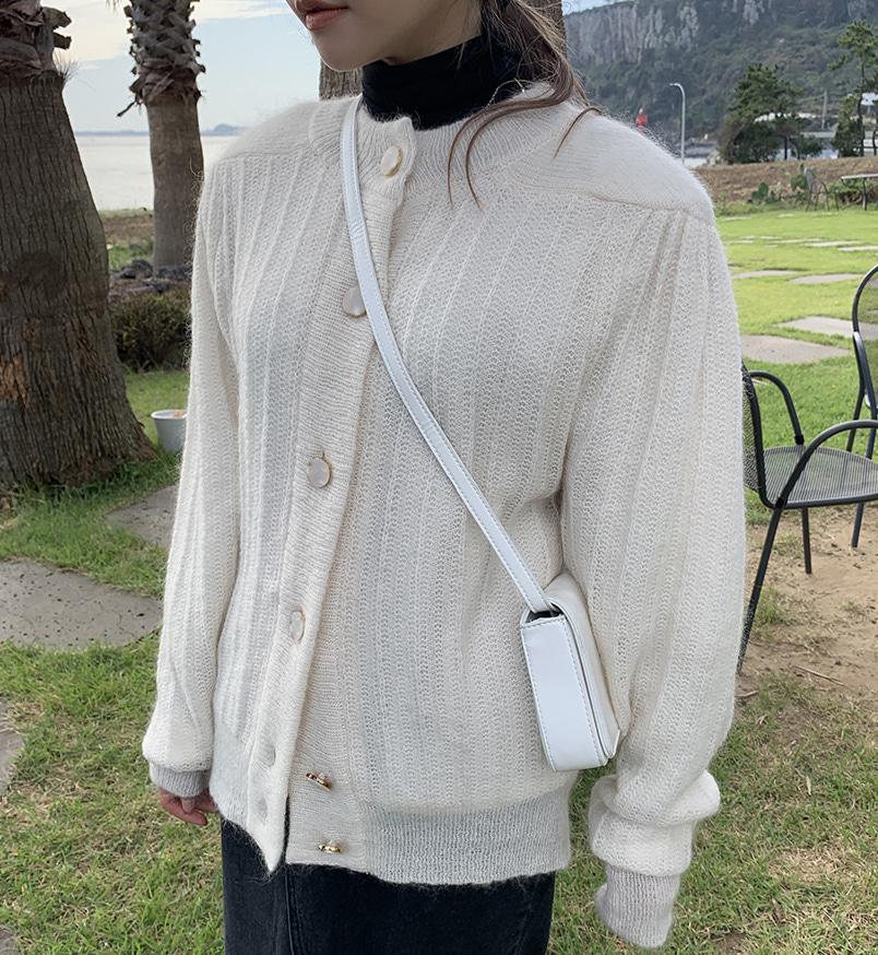 เที่ยวเกาหลีหน้าหนาว ไอเทมไหนต้องมี? อัพเดทเทรนด์การแต่งตัวและแฟชั่นไอเทมห้ามพลาดสำหรับหน้าหนาว 2025