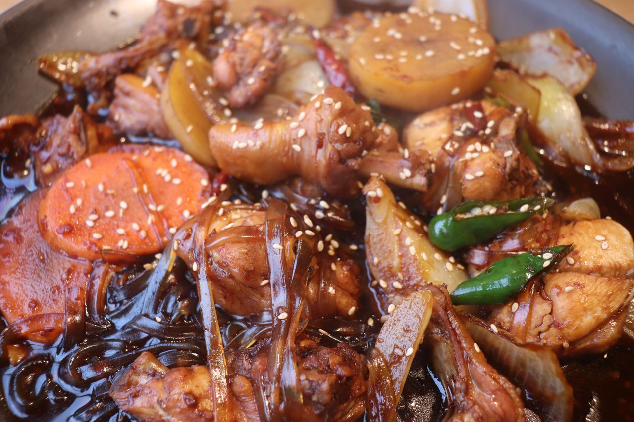 チムタク 韓国旅行 弘大 安東チムタク 弘大グルメ店 オンダレチムタク 韓国料理