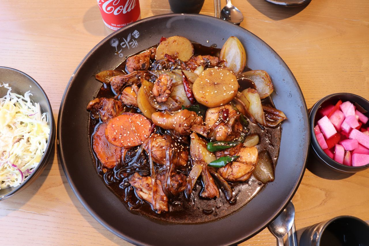 チムタク 韓国旅行 弘大 安東チムタク 弘大グルメ店 オンダレチムタク 韓国料理