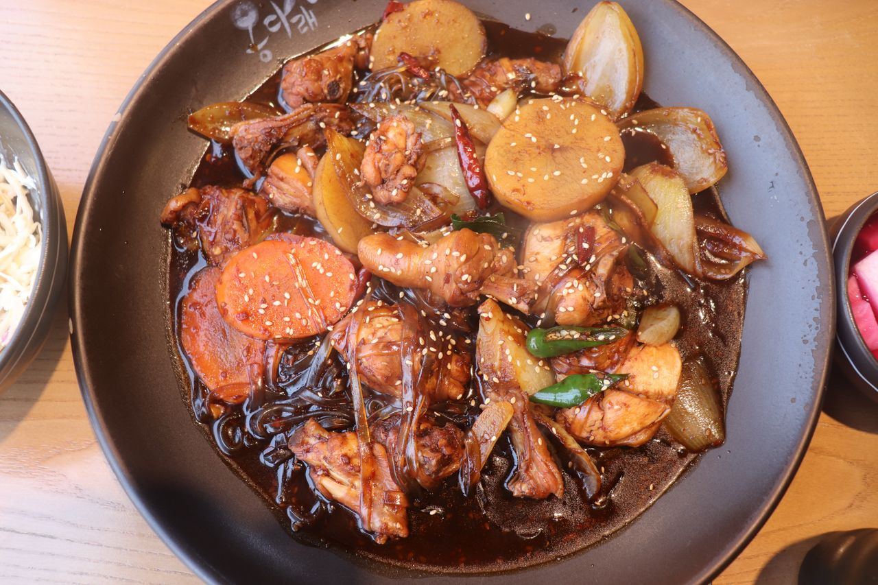 オンダレチムタクチムタク 韓国旅行 弘大 安東チムタク 弘大グルメ店 オンダレチムタク 韓国料理