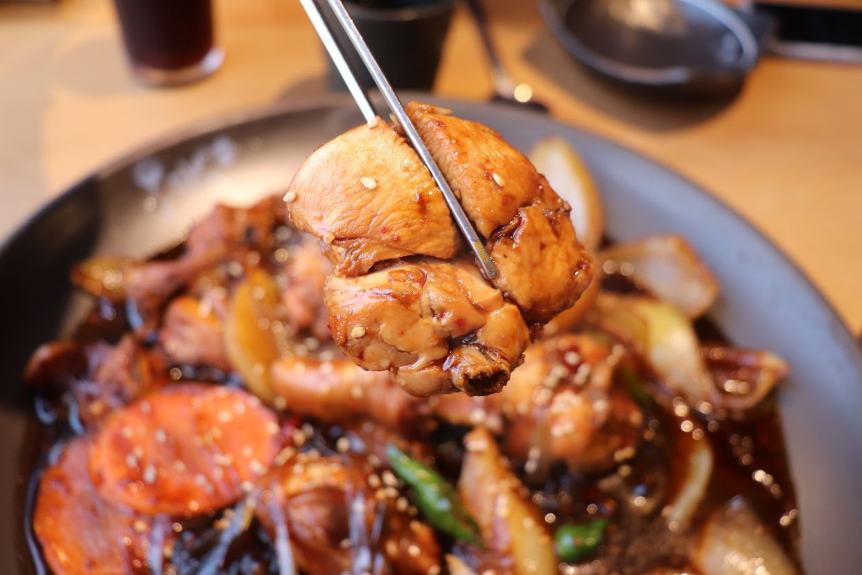 チムタク 韓国旅行 弘大 安東チムタク 弘大グルメ店 オンダレチムタク 韓国料理