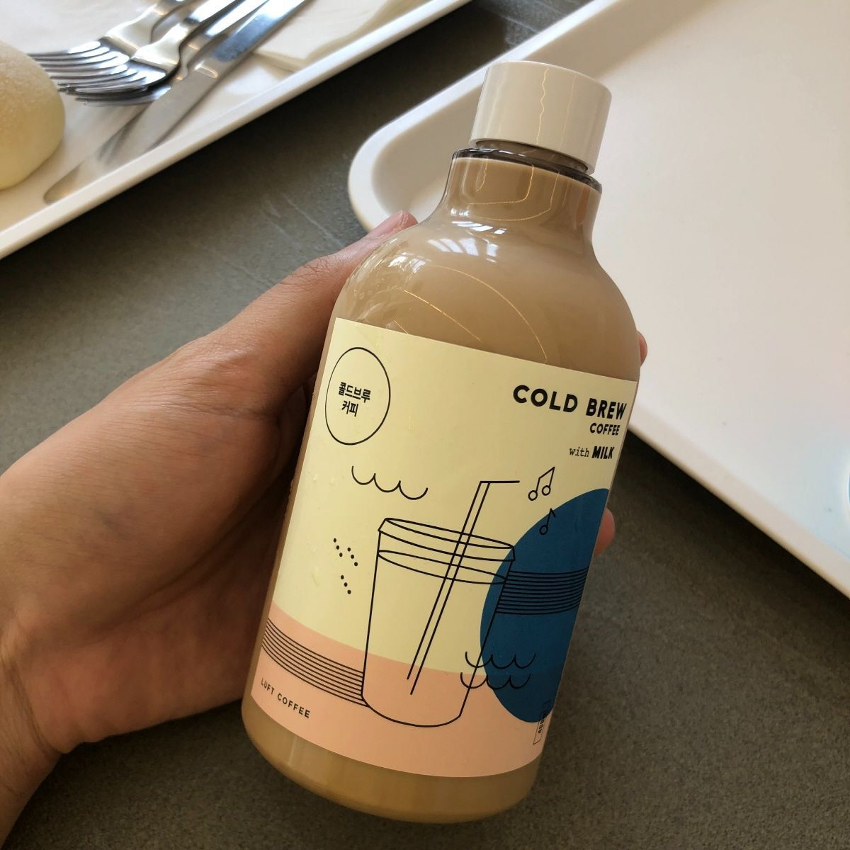 ソウルカフェ、韓国カフェ、美味しいお店、デザートカフェ、カンファムンカフェ、チョンガクカフェ、明洞カフェ、ルフトコーヒー、Luft Coffee