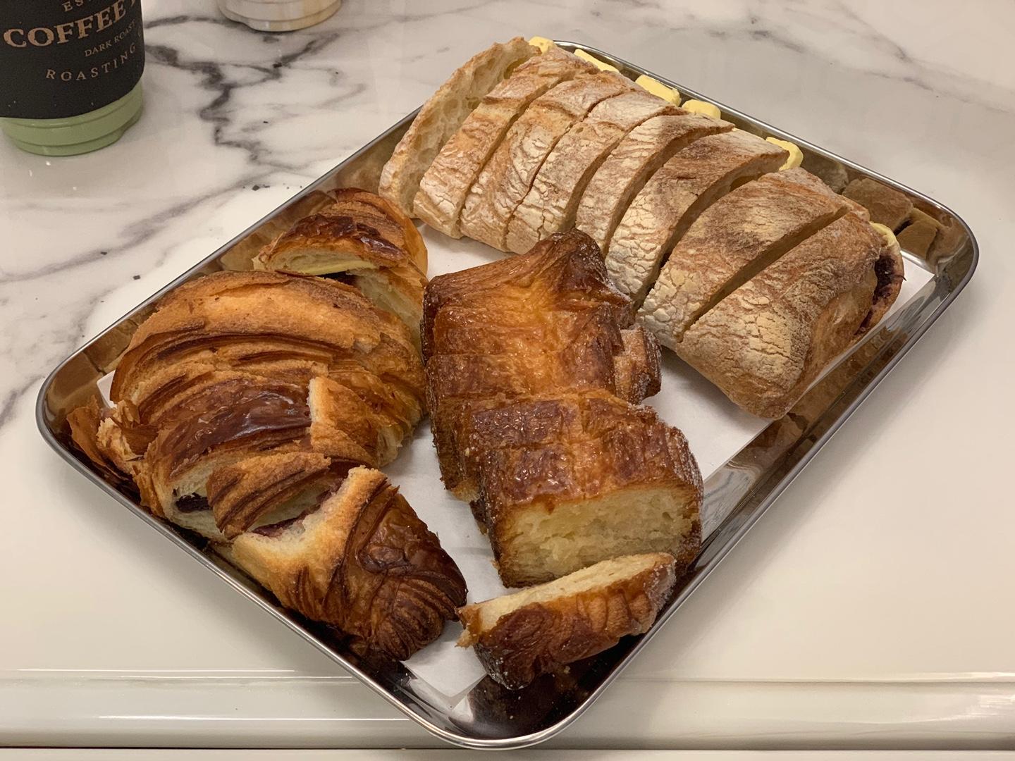 乙支路上班族至愛咖啡廳，想喺韓國食麵包又有多個選擇啦！