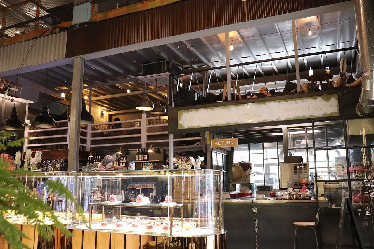 プサンカフェ、韓国カフェ、美味しいお店、オシャレなカフェ、デザートカフェ、ソミョンカフェ、工場カフェ、ヴィンテージ38、VINTAGE38